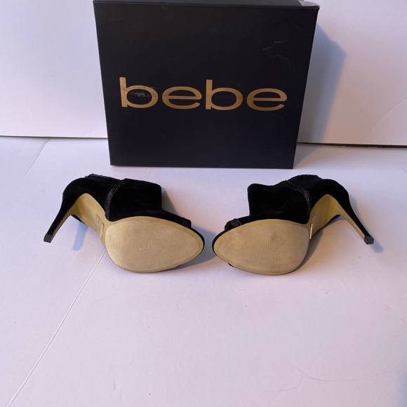 BNIB bebe Adalyyn Suede Peep Toe Booties - Picture 5 of 10